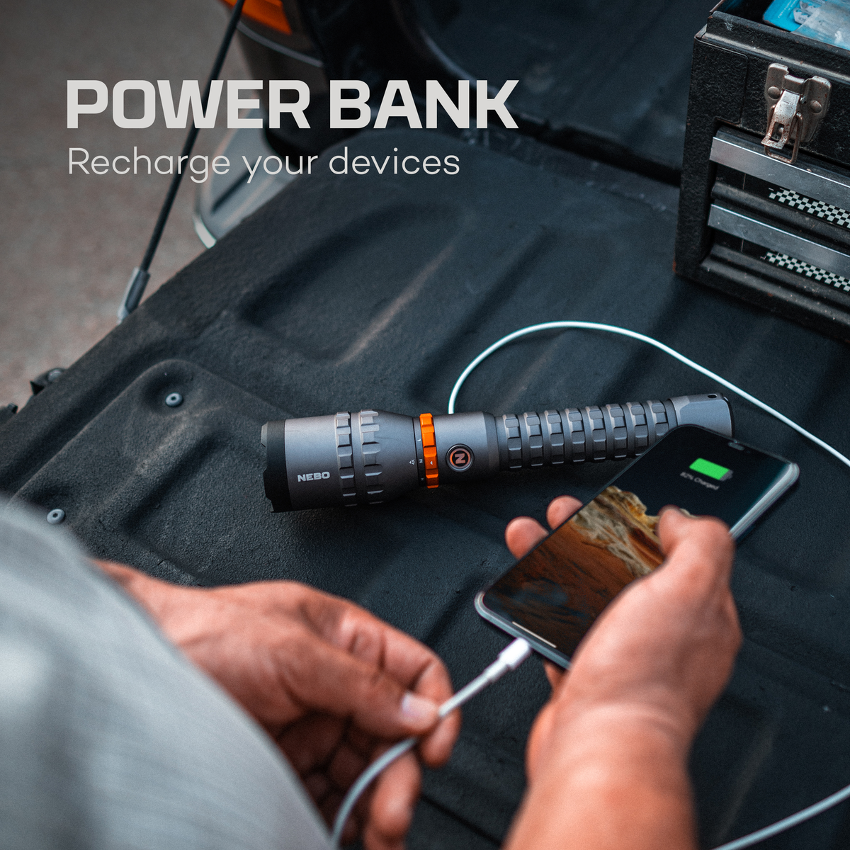 NEBO Davinci 8000 - USB-C power bank output